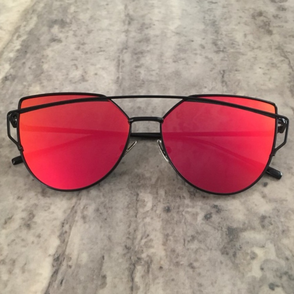 Cross Wire Cat Eye Sunglasses